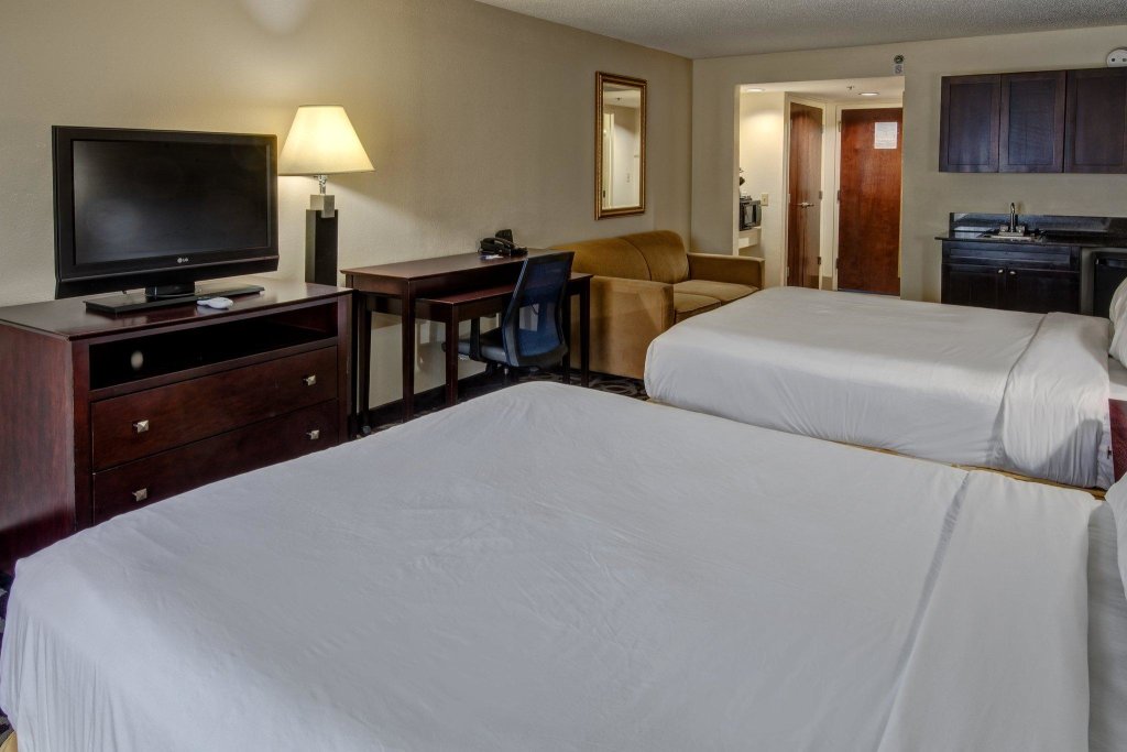 Suite quadrupla Holiday Inn Express Murfreesboro Central, an IHG Hotel