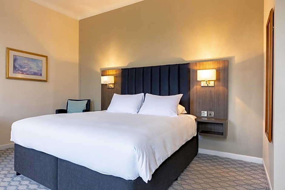Deluxe room Avisford Park Hotel