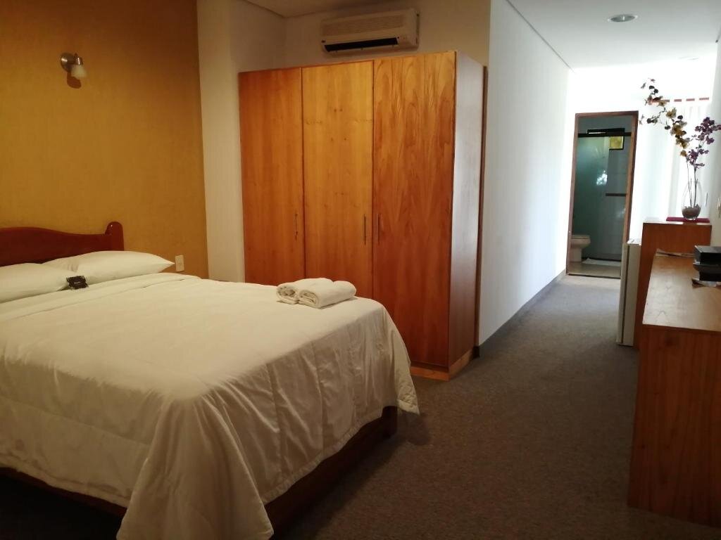 Standard Doppel Zimmer mit Seeblick Los Lagos Resort Hotel