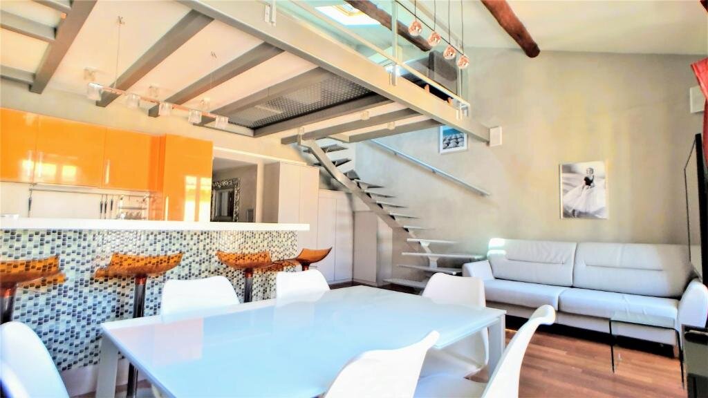 Appartement Appart'hôtel Luxe Vieil Antibes 75 m2 avec Parking plages à pieds
