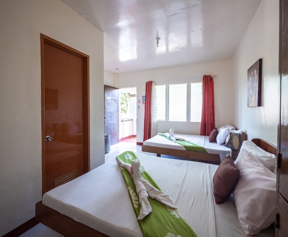 Standard Familie Zimmer mit Balkon AGM Beachfront Resort & Resto