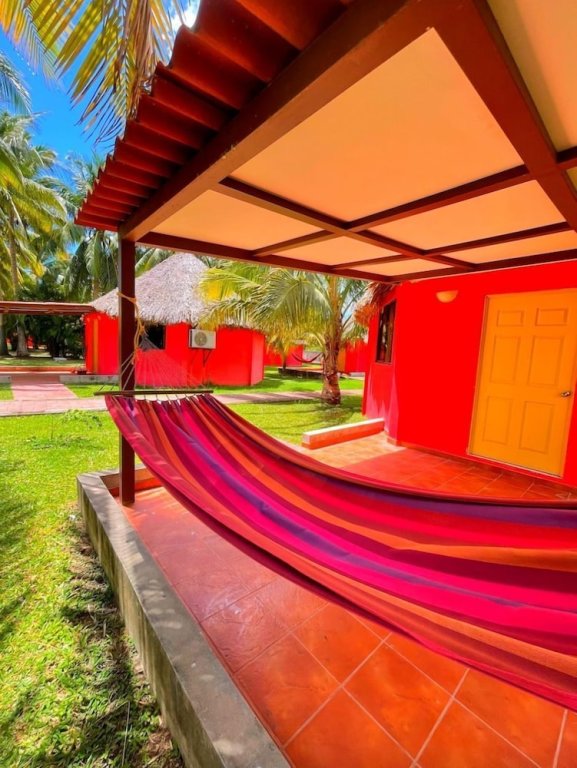 Двухместное бунгало Hotel Las Hojas Resort & Beach Club