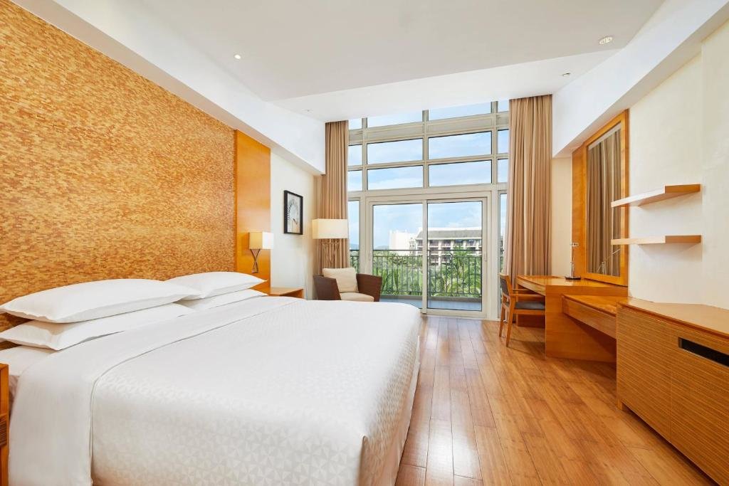 Standard Doppel Zimmer mit Balkon Four Points by Sheraton Shenzhou Peninsula Resort