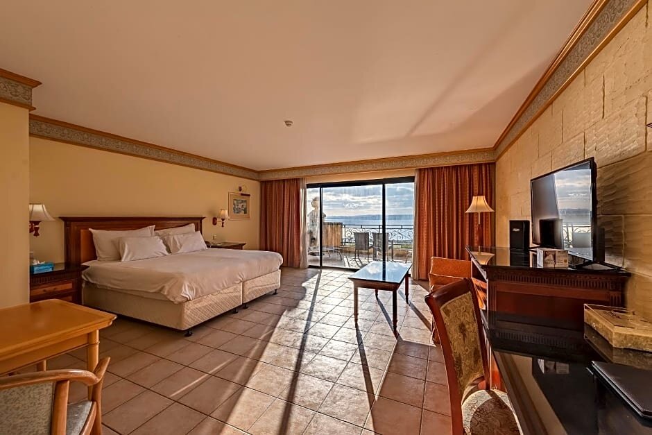 Номер Superior с видом на море Grand Hotel Gozo