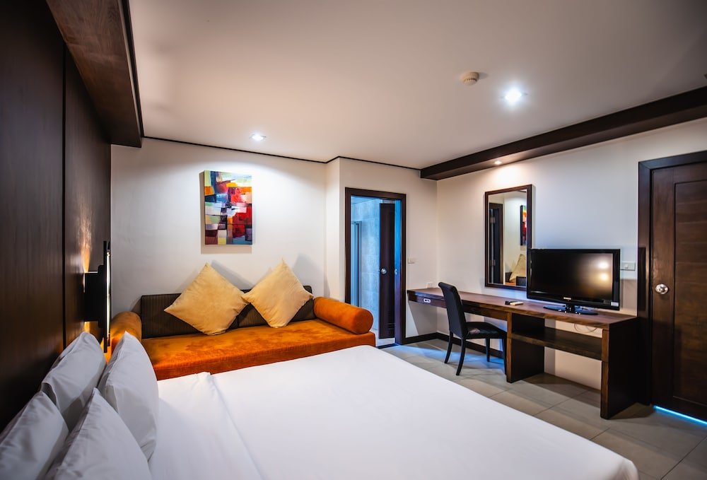 Suite Ratana Apart Hotel at Chalong