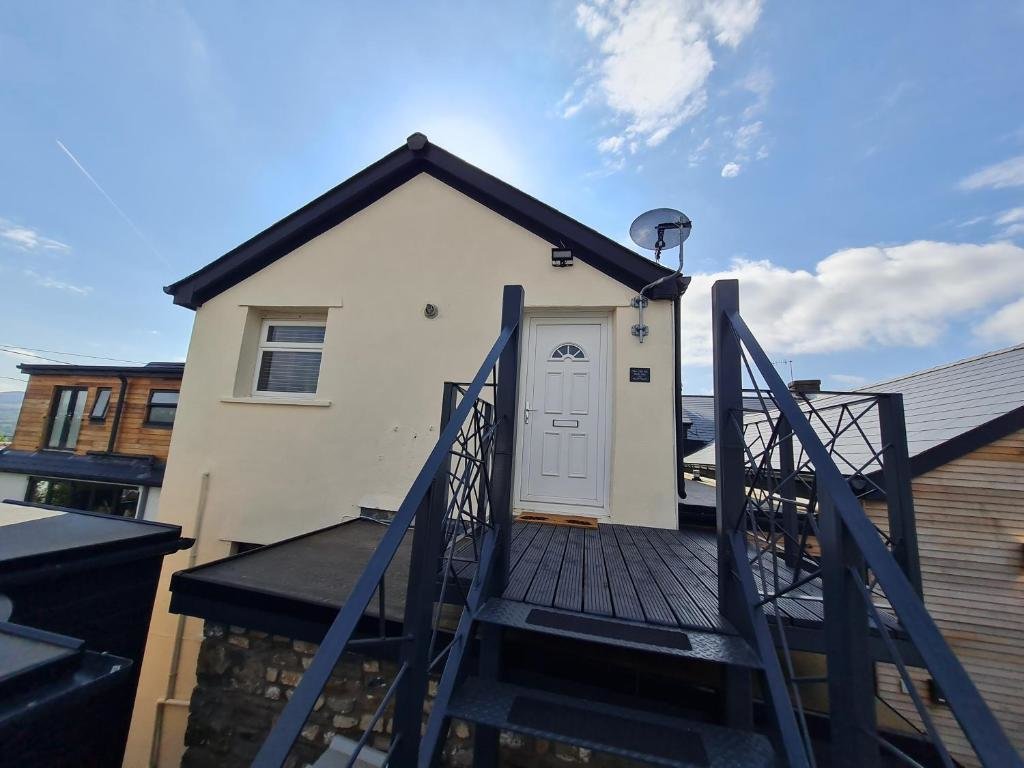 Apartment Perfect Location 2 BR serviced apartment Nr Bike Park Wales & Brecon Beacons