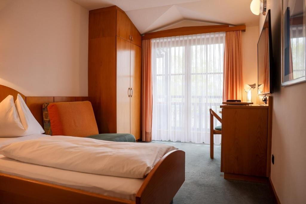 Номер Standard Hotel Edlingerwirt - Sauna & Golfsimulator inklusive