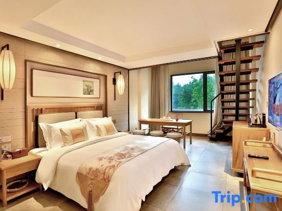 Suite cuádruple familiar Shusheng Longjing Hotel