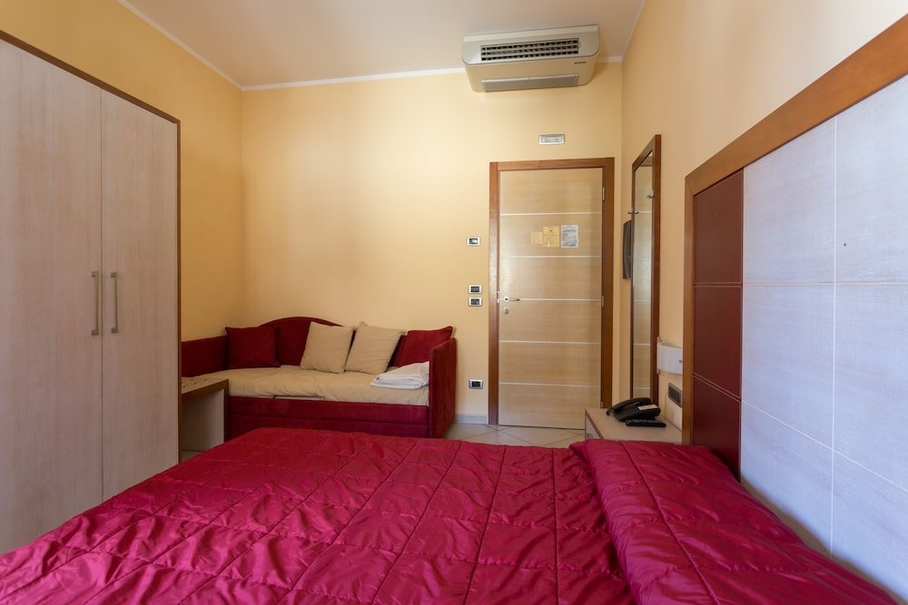 Четырёхместный номер Comfort Hotel Conte Ruggero