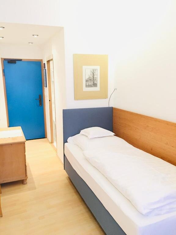 Standard room Hotel Bairischer Hof