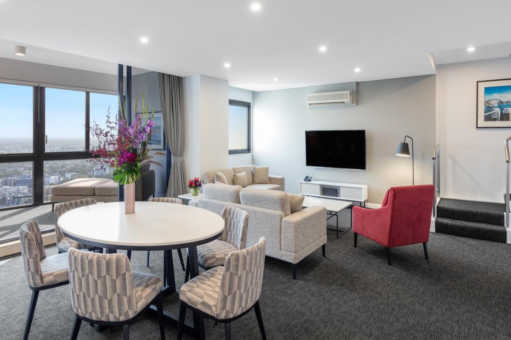 Люкс с 3 комнатами Meriton Suites Kent Street, Sydney