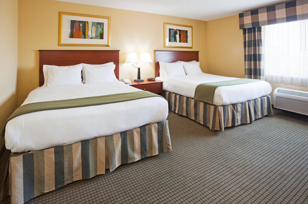 Suite doble Holiday Inn Express & Suites Vadnais Heights, an IHG Hotel