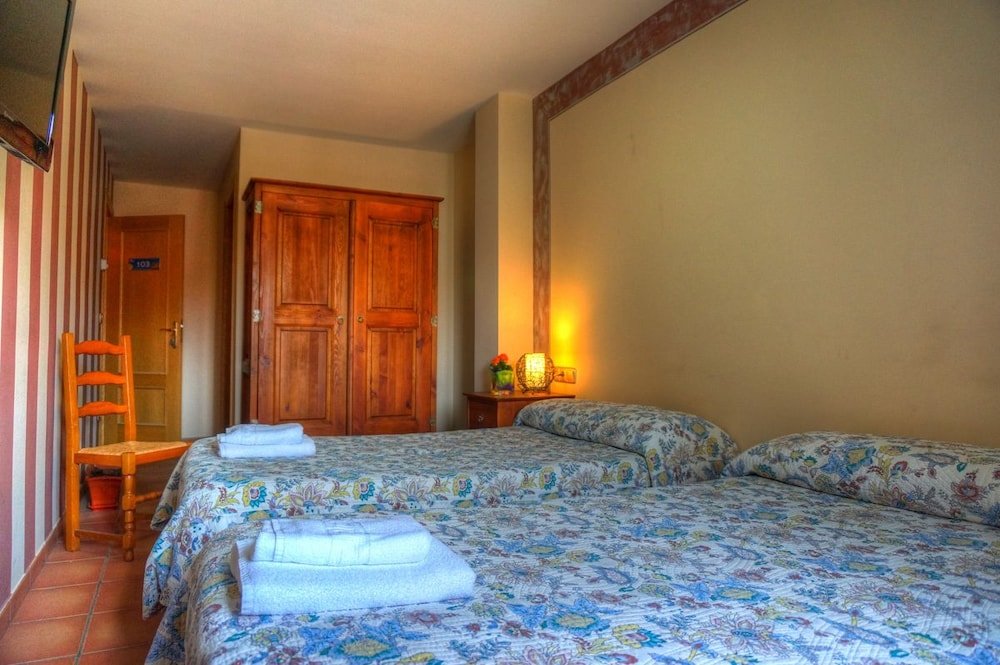 Четырёхместный номер Standard Hotel Redecilla del Camino