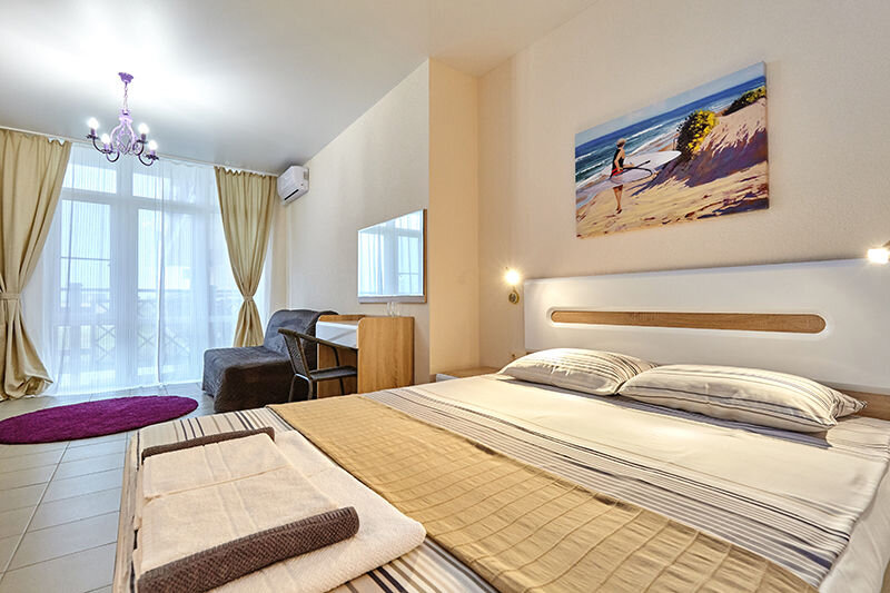 Кровать в общем номере с 2 комнатами с видом на море Zolotoy Fazan