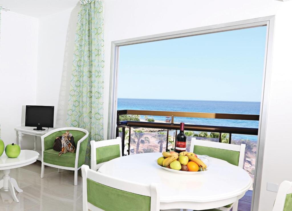 Апартаменты c 1 комнатой с видом на море Marlita Beach Hotel Apartments