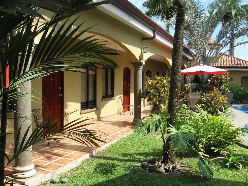 Двухместный номер Standard c 1 комнатой с видом на бассейн Las Brisas Resort and Villas