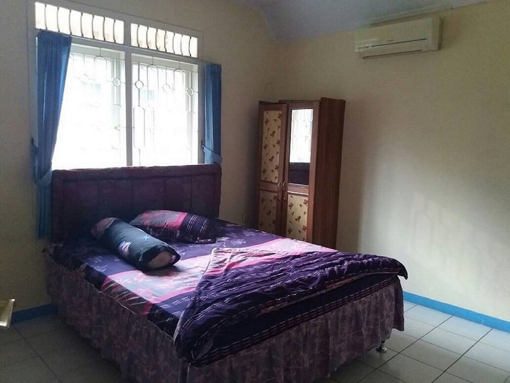 4 Bedrooms Villa Villa Kota Bunga Melati