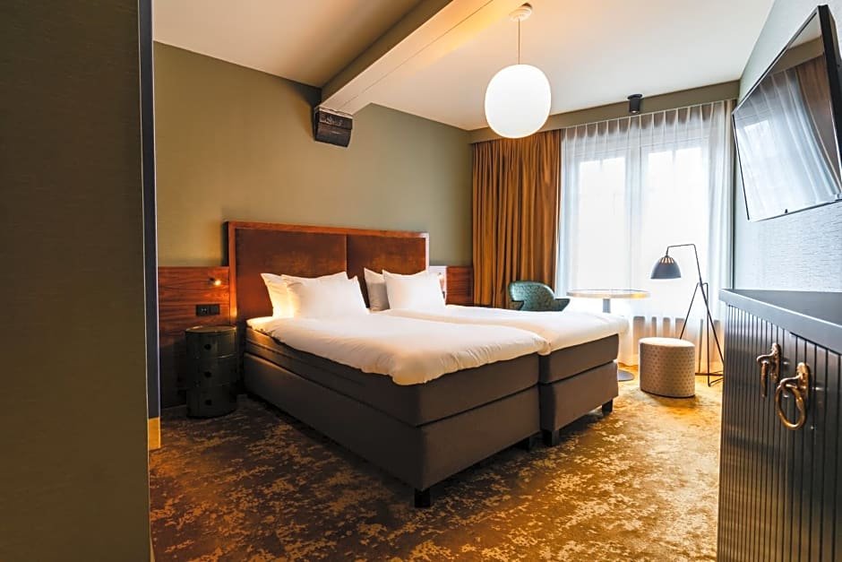 Komfort Doppel Zimmer mit Kanalblick Hotel Mai Amsterdam