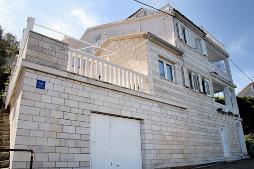 Apartment Ivo - 20m from the sea: A3 Racisce, Island Korcula Pupnat