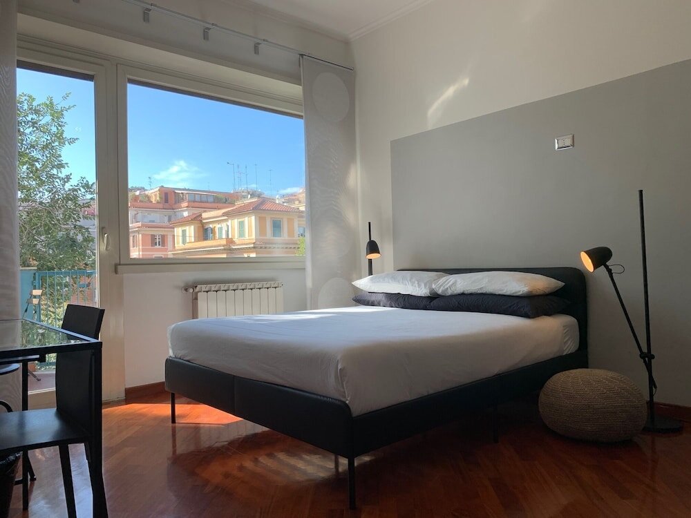 Deluxe double chambre 1 chambre avec balcon et Vue sur la ville SmooRoomS Trastevere
