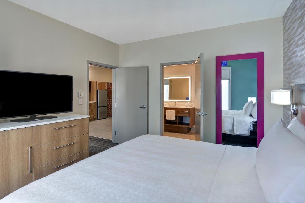 Двухместный люкс c 1 комнатой Home2 Suites By Hilton Savannah Midtown, Ga