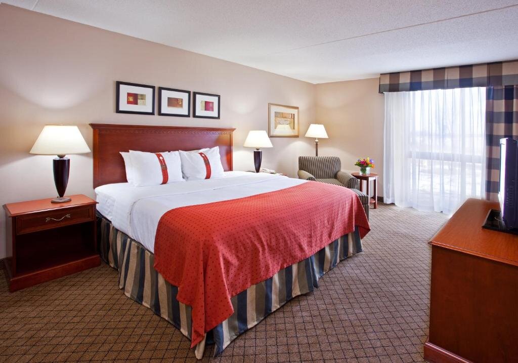 Двухместный номер Deluxe Holiday Inn Cincinnati-Eastgate, an IHG Hotel