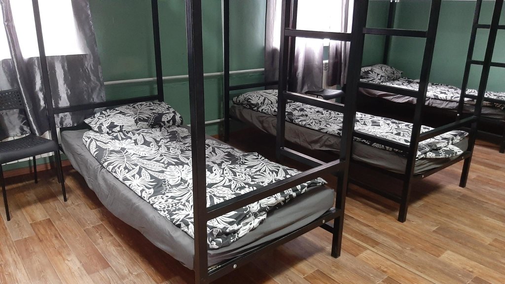 Кровать в общем номере Хостел на Пирогова