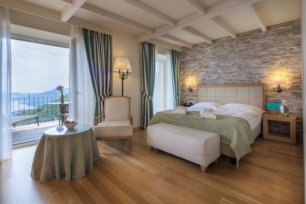 Comfort room with balcony and with lake view Kurhaus Cademario Hotel & DOT Spa