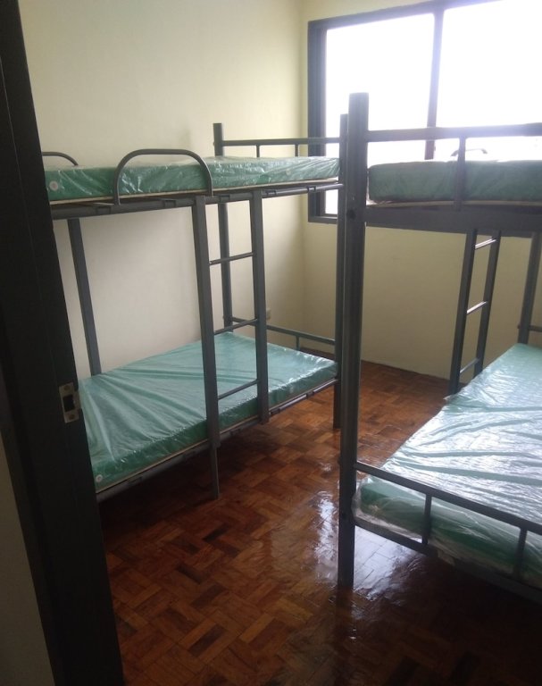 Кровать в общем номере c 1 комнатой Mang Ben Dormitory Pasay