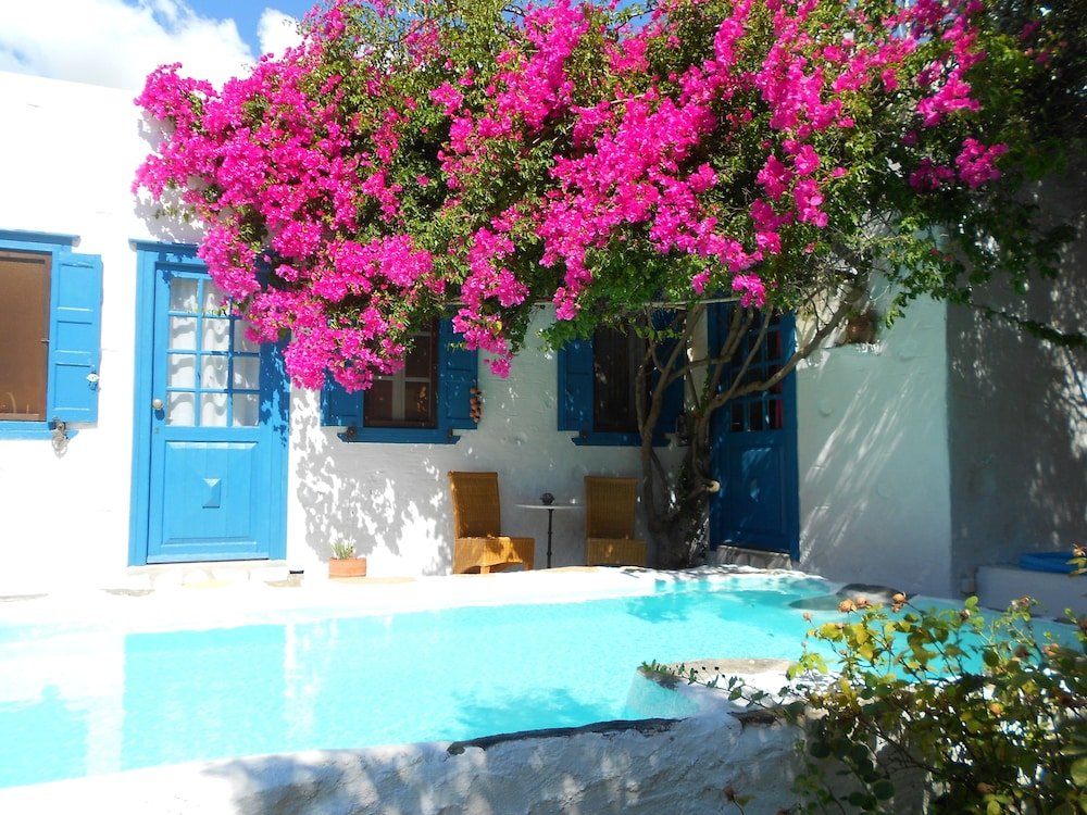 Cabaña Beautiful Country Home on Syros Island, Greece