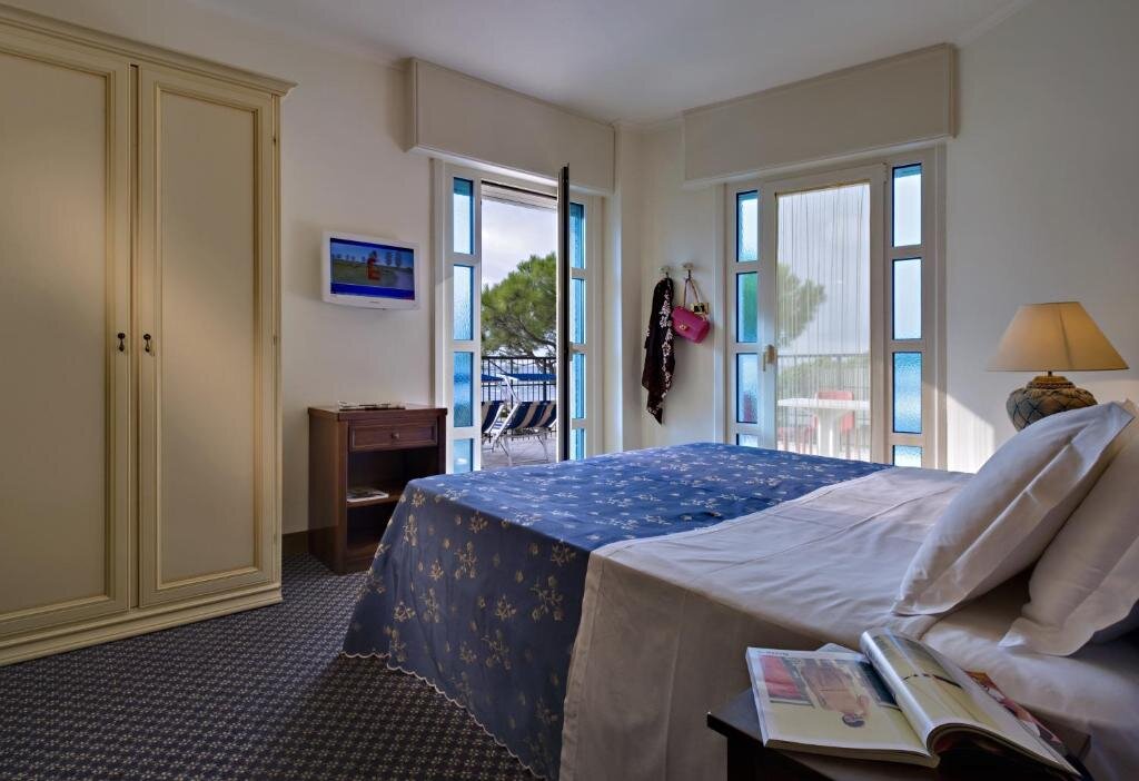 Standard Doppel Zimmer mit Balkon und mit Meerblick Termini Beach Hotel & Suites