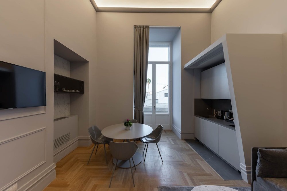 Семейный люкс с 2 комнатами Palazzo BN Luxury Suites