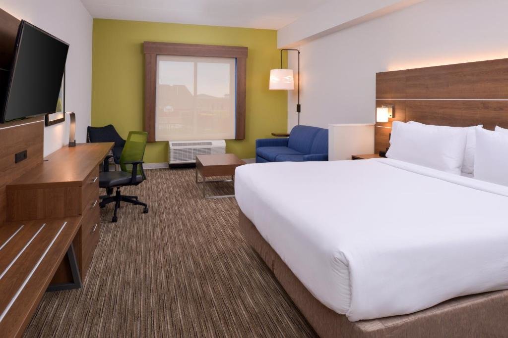 Suite Holiday Inn Express Spring Hill, an IHG Hotel