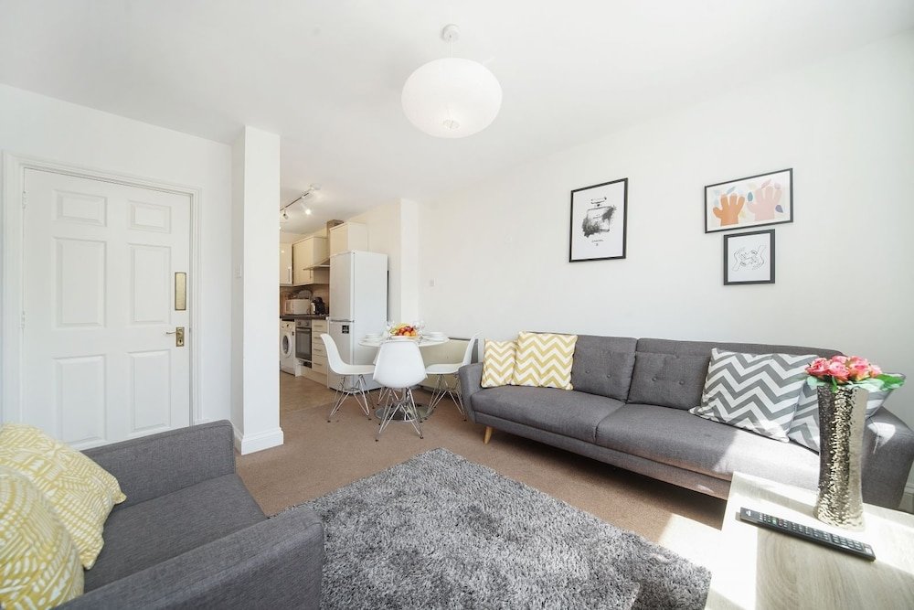 Komfort Apartment 2 Bed Cozy Apartment in Central London Fitzrovia with WiFi