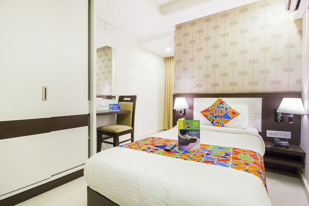 Standard Zimmer FabHotel Rekha Residency Rajajinagar