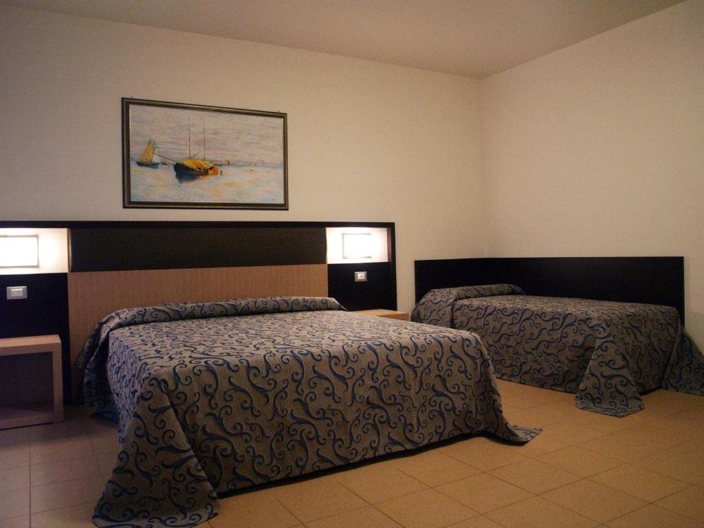 Habitación triple Confort CDSHotels Riva Marina Resort