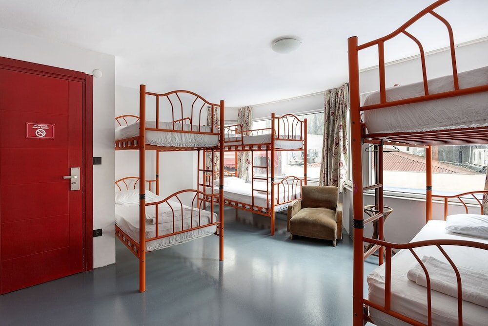 Bett im Wohnheim mit Stadtblick The Room Hostel Moda