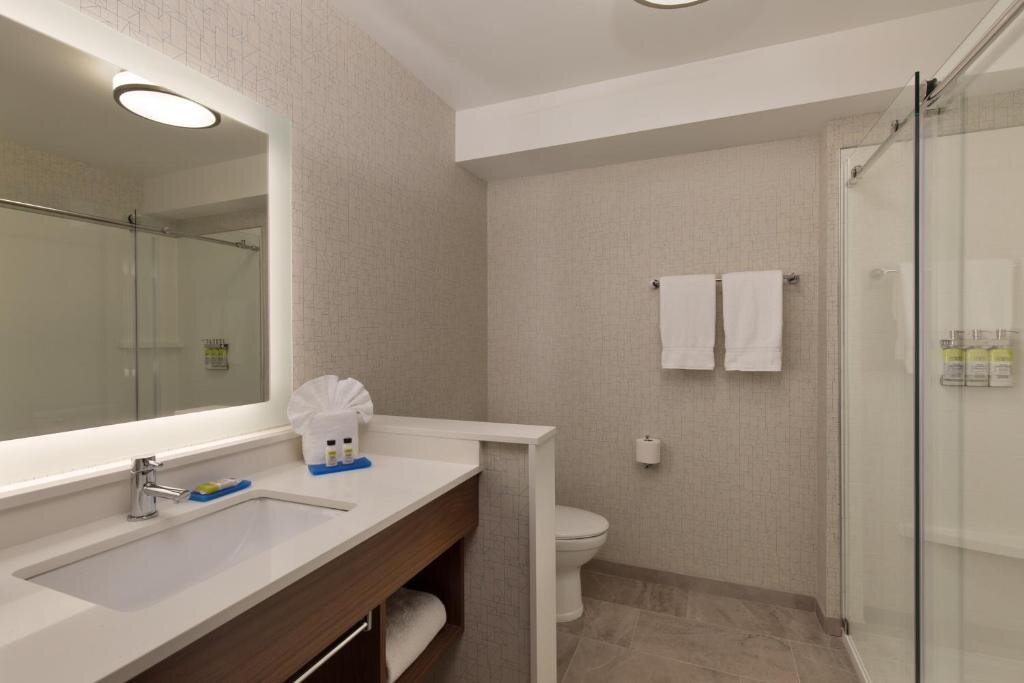Suite Holiday Inn Express & Suites - Portland Airport - Cascade Stn, an IHG Hotel