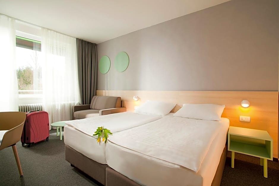 Superior Zimmer mit Balkon und mit Poolblick Hotel Vesna