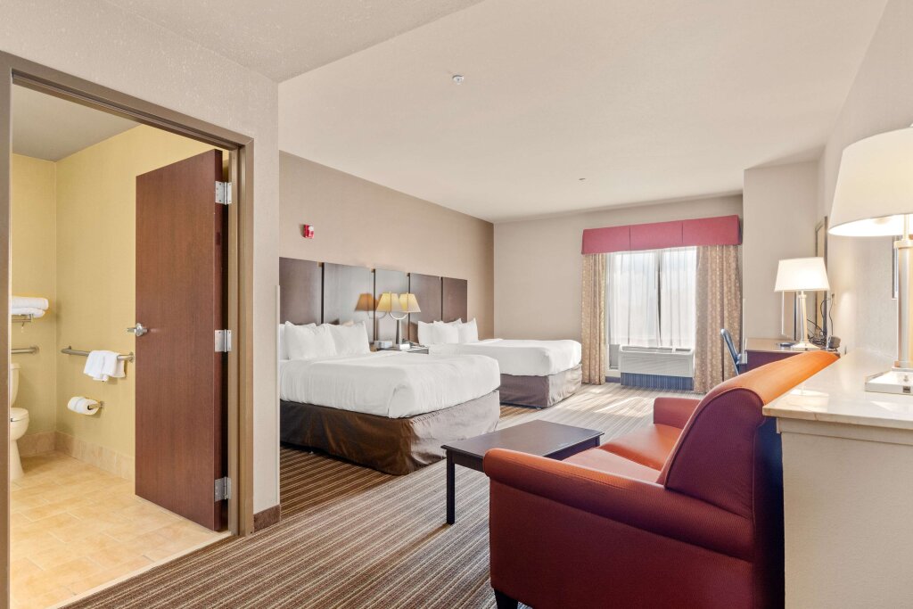 Standard Doppel Zimmer SureStay Plus Hotel