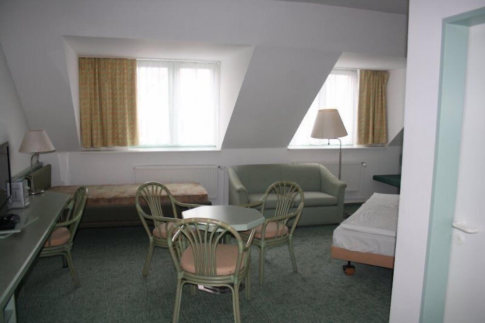 Двухместный номер Comfort с видом на город Hotel Christinenhof garni - Bed & Breakfast