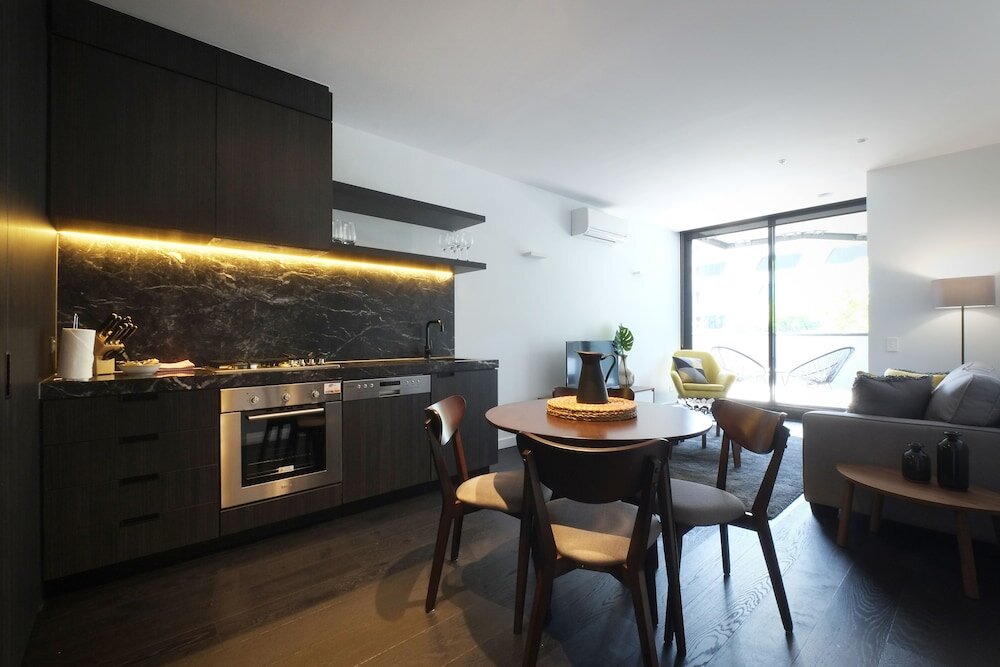 Апартаменты Executive с 2 комнатами с балконом Turnkey Accommodation-North Melbourne