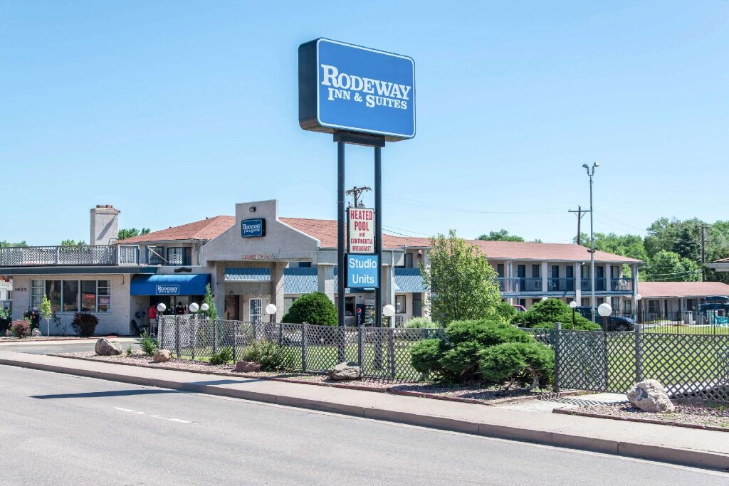 Номер Standard Rodeway Inn & Suites Colorado Springs