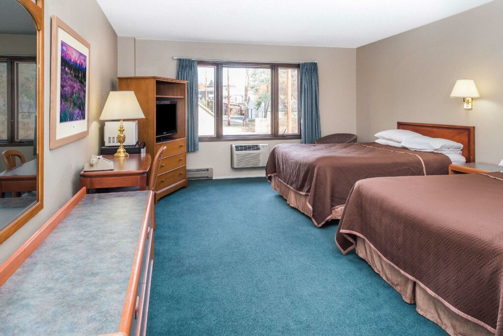 Standard Quadruple room Travelodge by Wyndham Kalispell