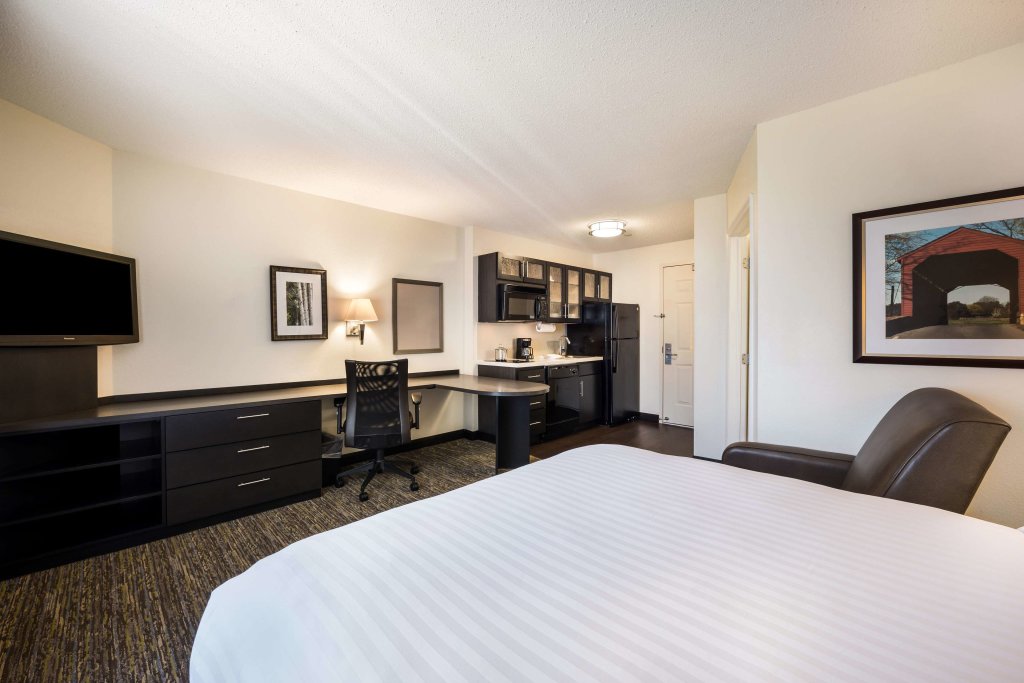 Двухместный люкс Sonesta Simply Suites Denver West Federal Center