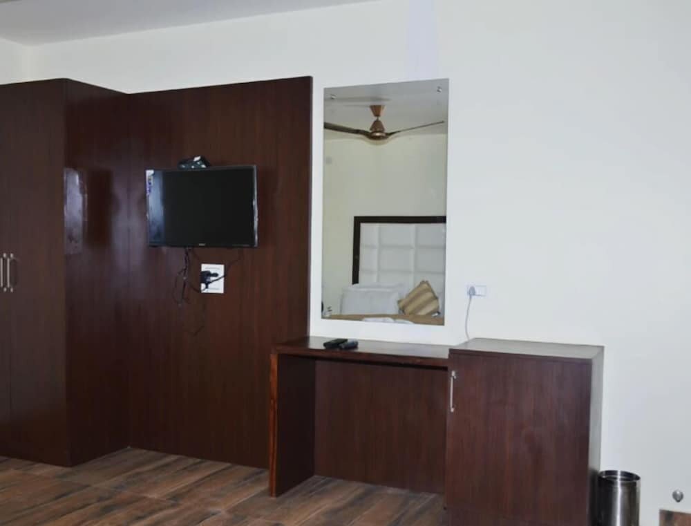 Deluxe room Hotel Blue Magnets Dalhousie