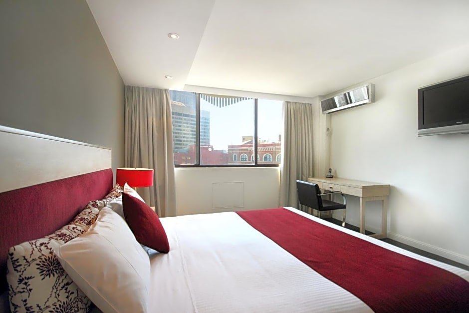 Двухместный номер Superior с балконом Central Studio Hotel Sydney