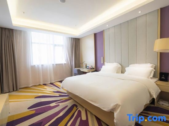 Bed in Dorm (male dorm) Lavande Hotel·Macheng High-speed Station