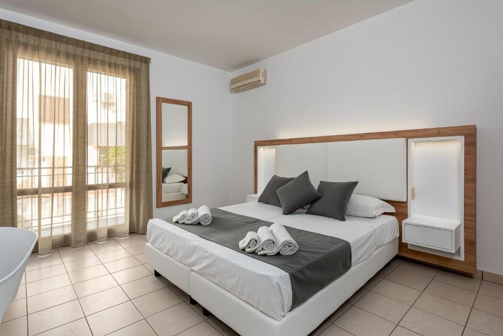 Standard Double room with balcony Hotel Al Paradise