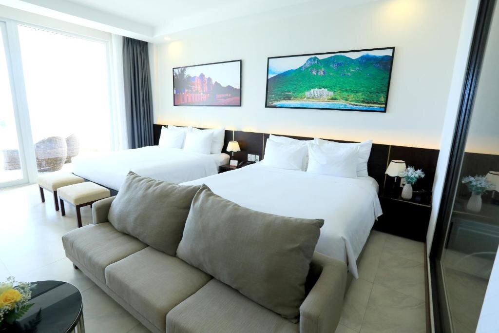 Standard quadruple chambre avec balcon Orson Hotel & Resort Con Dao